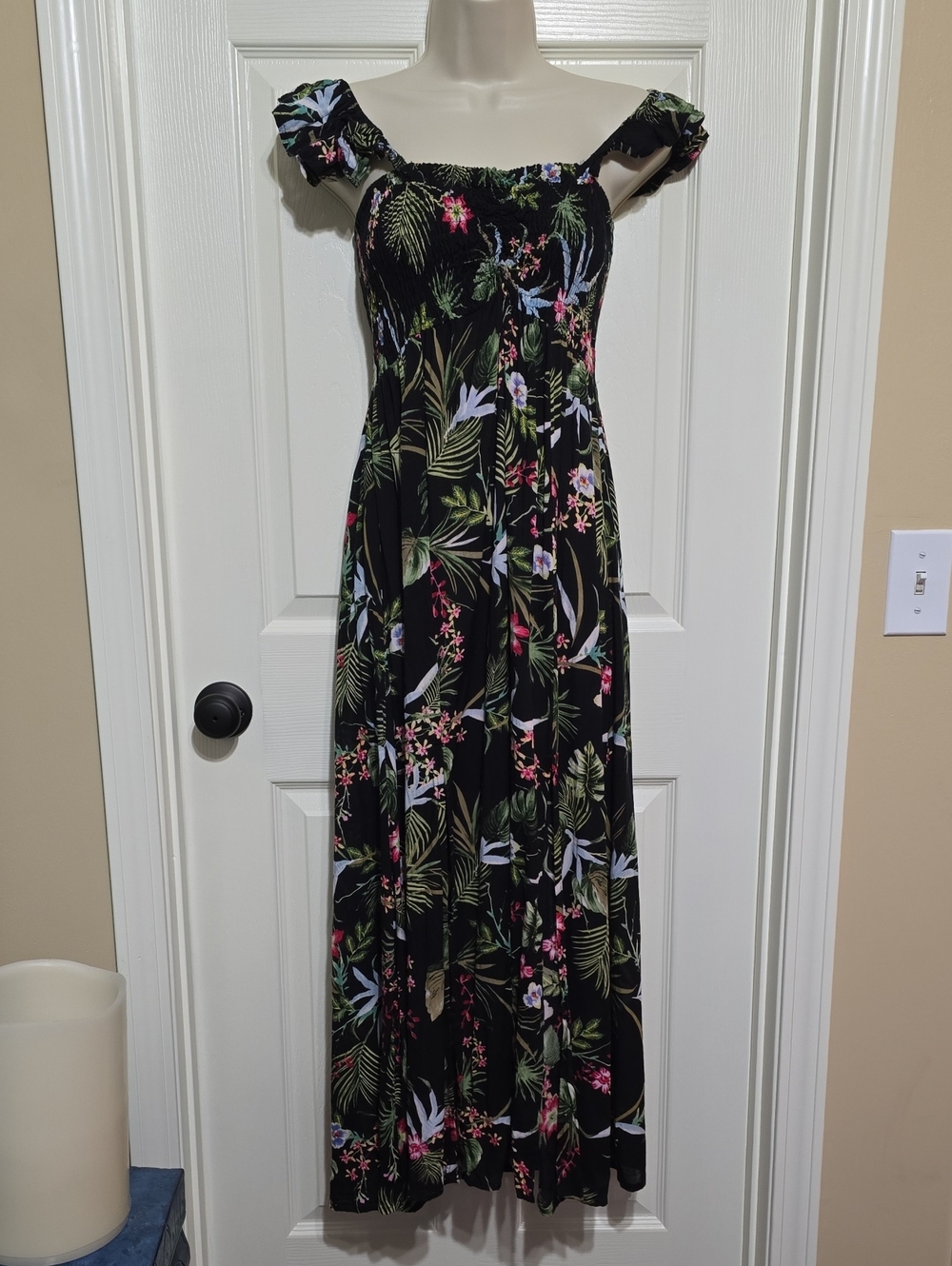 Raviya Black Tropical Floral Off-Shoulder Maxi Dress